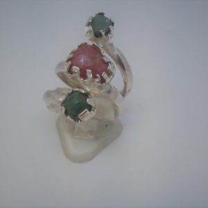 Ring with three tourmaline