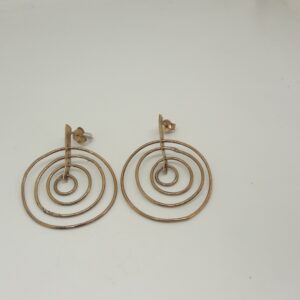 Gold plated earrings with 4 rings.